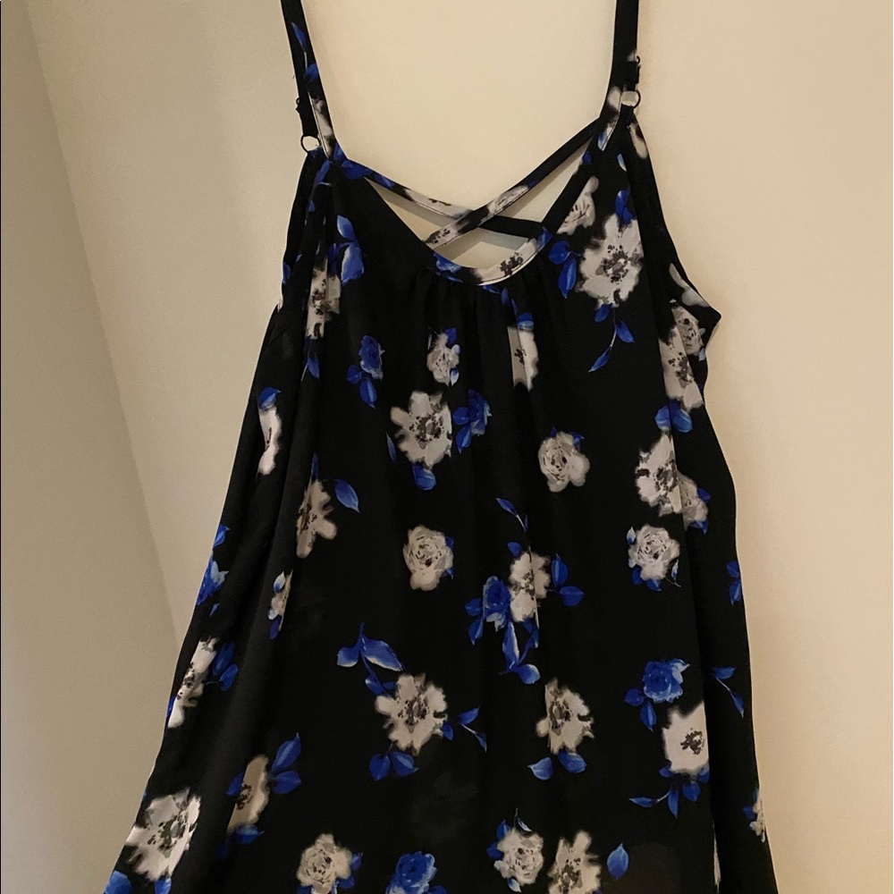 Torrid adjustable spaghetti strap shirt